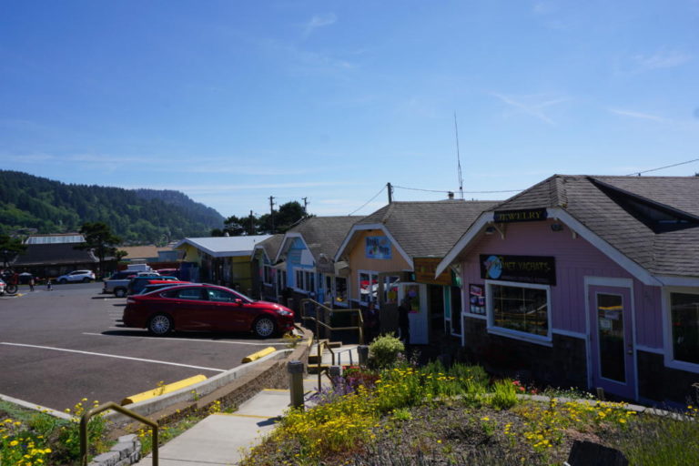 Top Things To Do In Yachats, Oregon tworoamingsouls