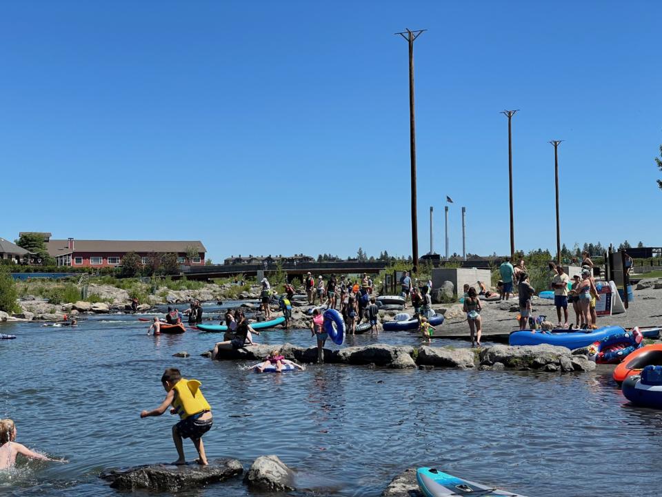 McKay Park with tons of people enjoying the beach on the Deschutes River Float