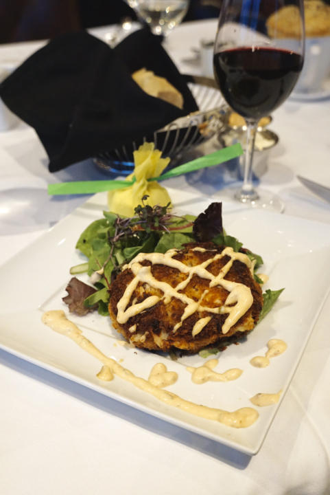 The delicious crab cake appetizer at Seven Rivers Steakhouse.