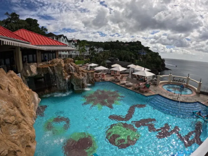 Sunset Bluff's Pool at Sandals Regency La Toc