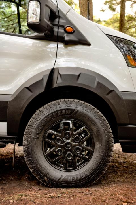 The 30.5 inch Goodyear Tires, black alloy wheels, and wheel arch cladding gives the Transit Trail a rugged look.