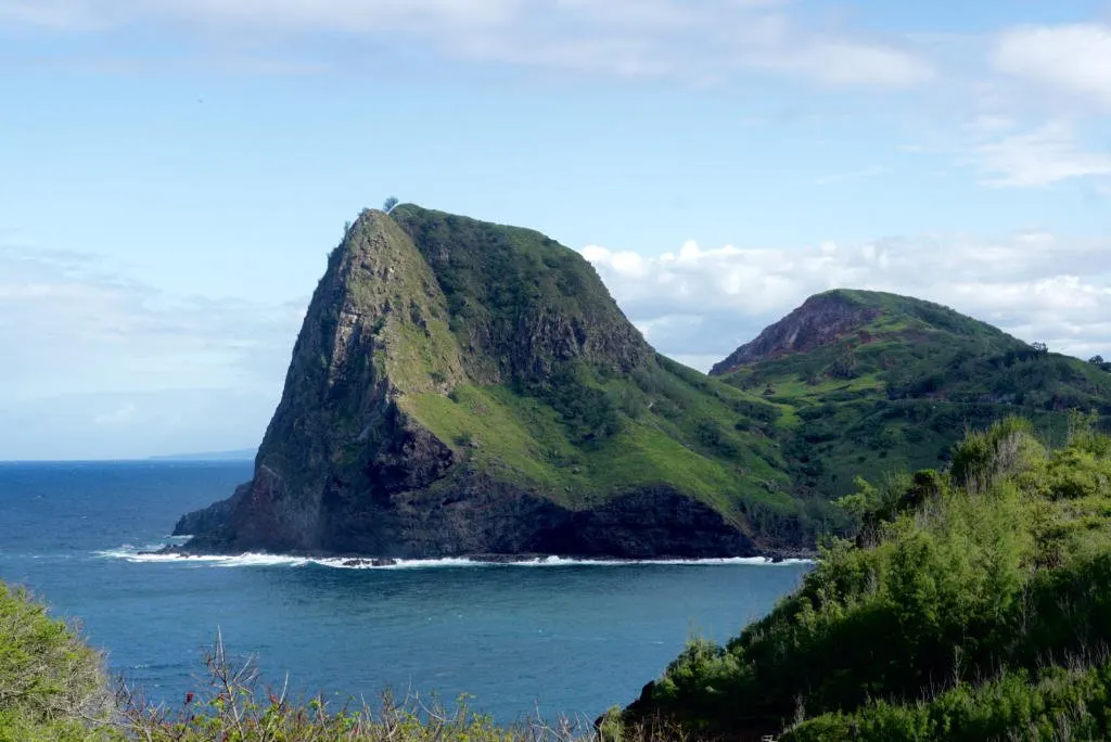 Pu'u Koa'e is an impressive mountain on Maui's northwest coast.