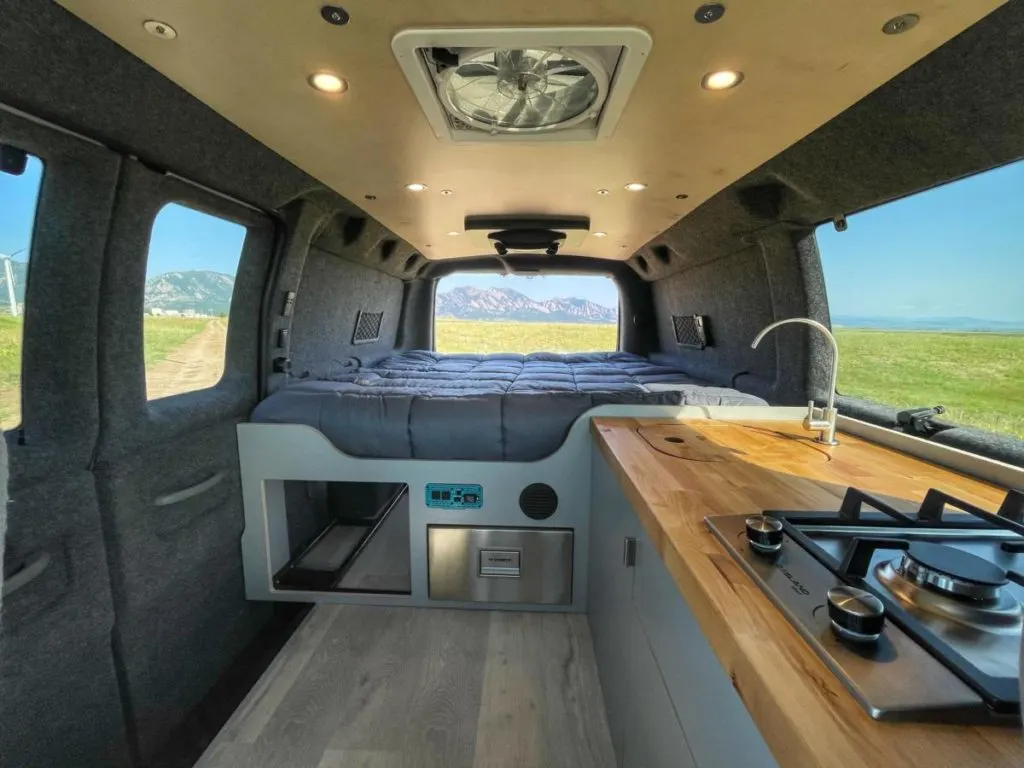 Contravans Interior Build on a Ford Econoline