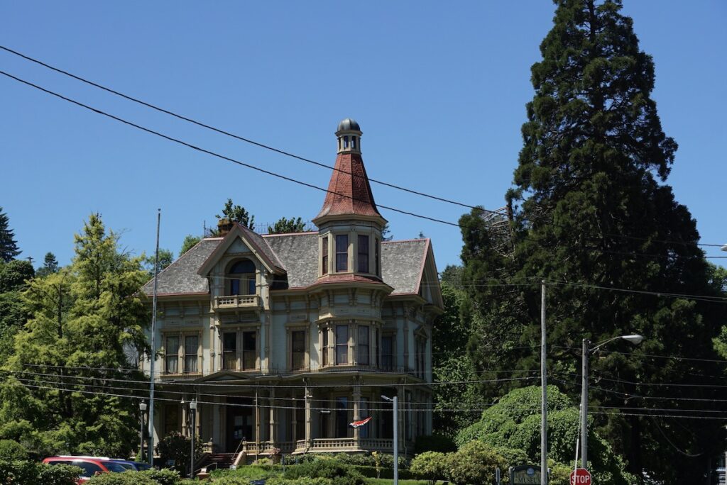 The Favel House Museum is a historic Victorian house.